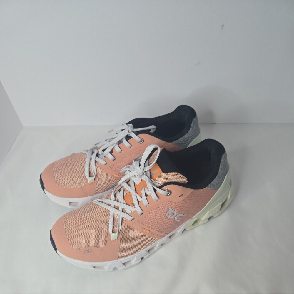 ON CLOUDFLYER 4 Running Women’s Peach Aloe Shoes Size 10.5